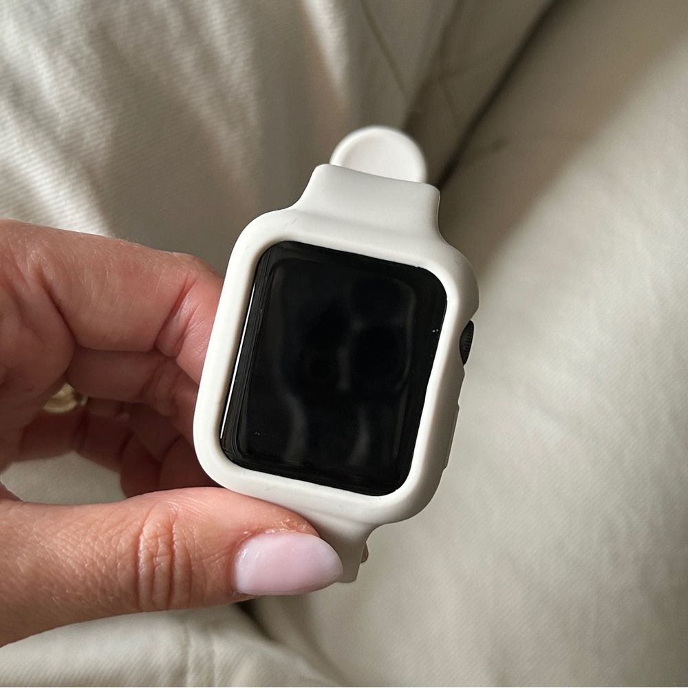 SOLD APPLE WATCH SERIES 3 • 42mm • ALUMINUM CASE CERAMIC BLACK • GPS & CELLULAR.